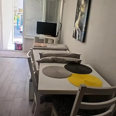 Apartmán студио за двама в центъра на град